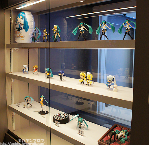 Good Smile Racing - Hatsune Miku - 1/8 - Racing 2010 (Good Smile Company) photo 1